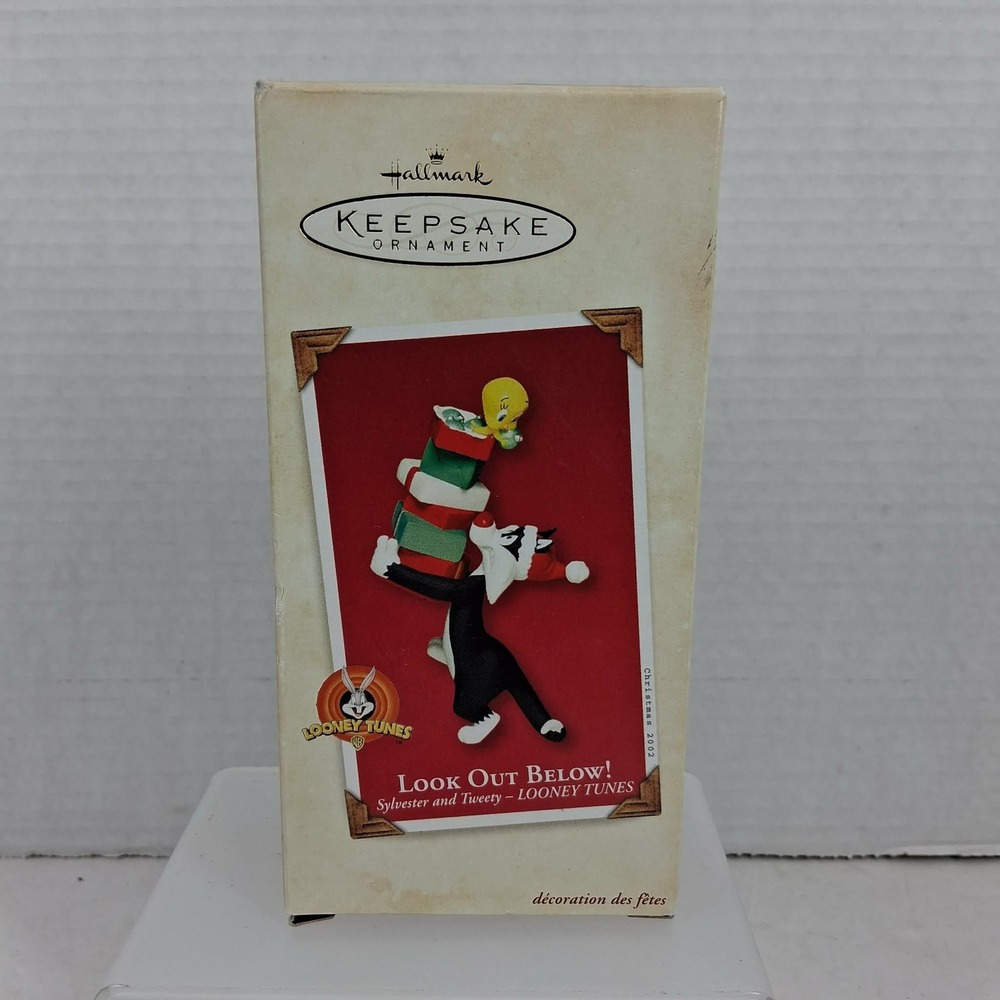 Hallmark Keepsake 2002 Looney Tunes Sylvester Tweety Look Out Below Ornament Box